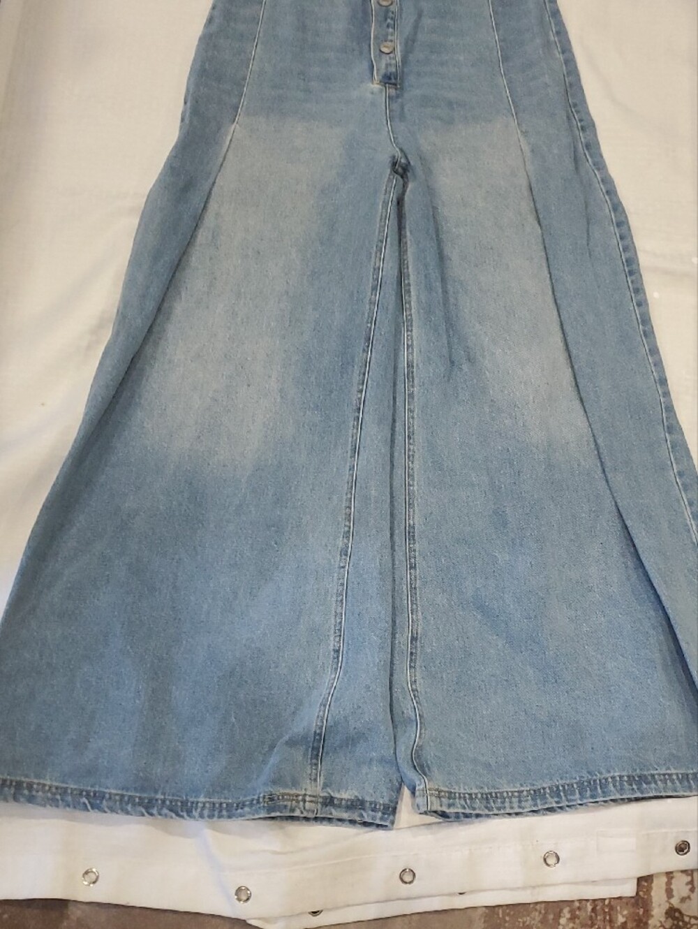 Sleeveless Light Blue Denim Wide-Leg Overalls - Picture 2 of 15